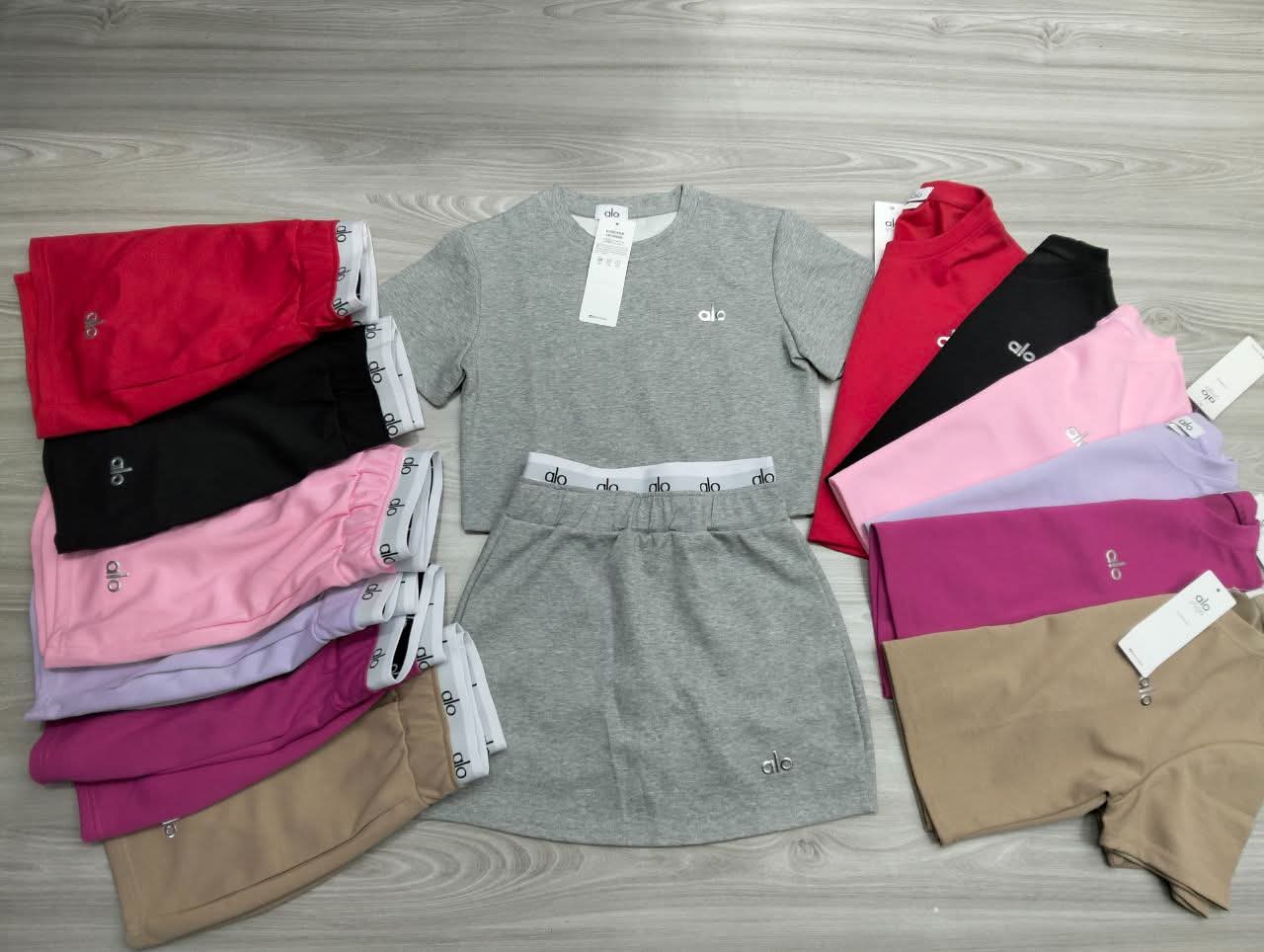 A LOW INSPIRED SKIRT SET